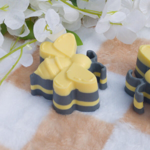 honey scented bee soap 2 5 oz 2